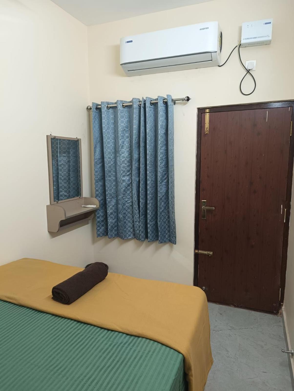 Tiruvannāmalai Omkara - The Fives Guest House מראה חיצוני תמונה